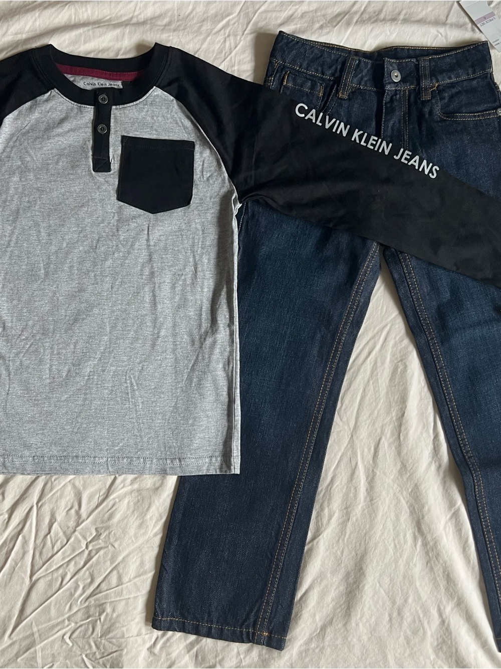 Calvin Klein Men’s Long Sleeve Raglan Henley Shirt - Black & Light Gray size 6T